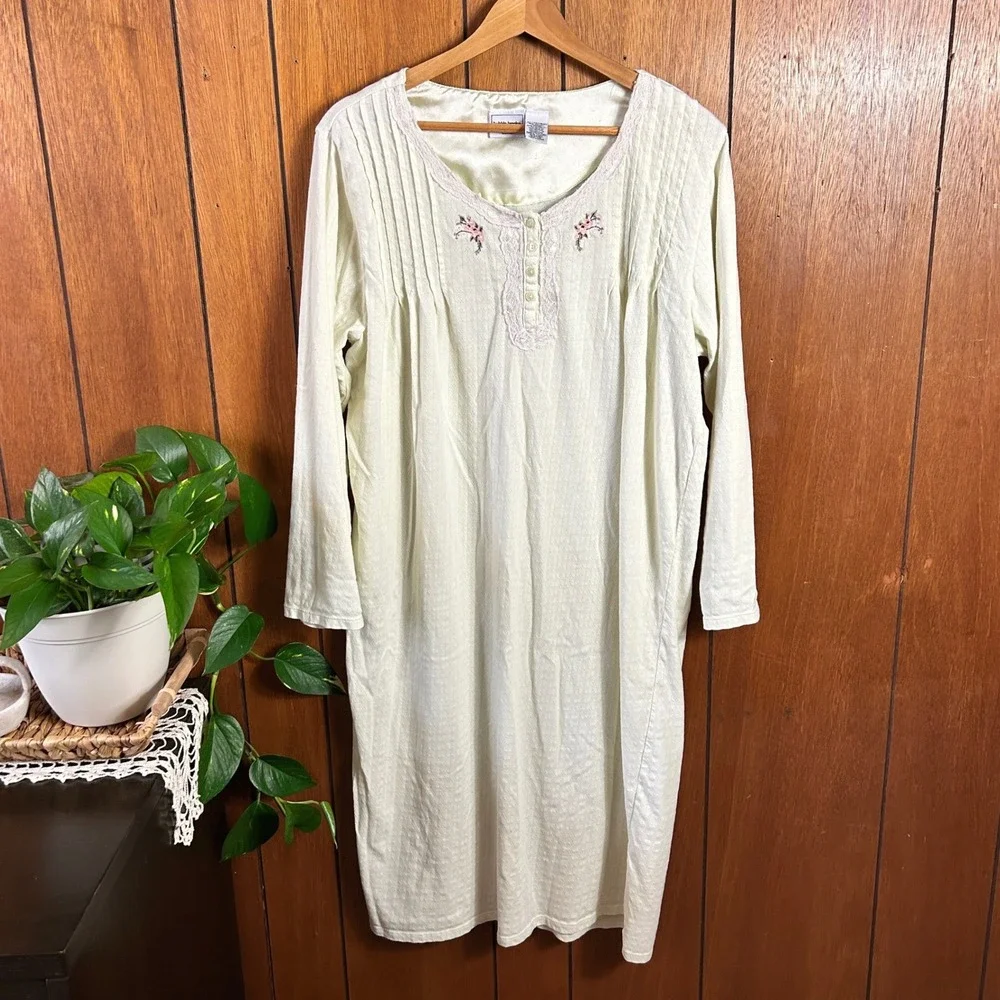 Vintage Bobbie Brooks Womens Long Sleeve Nightgown Yellow Floral Cottagecore‎